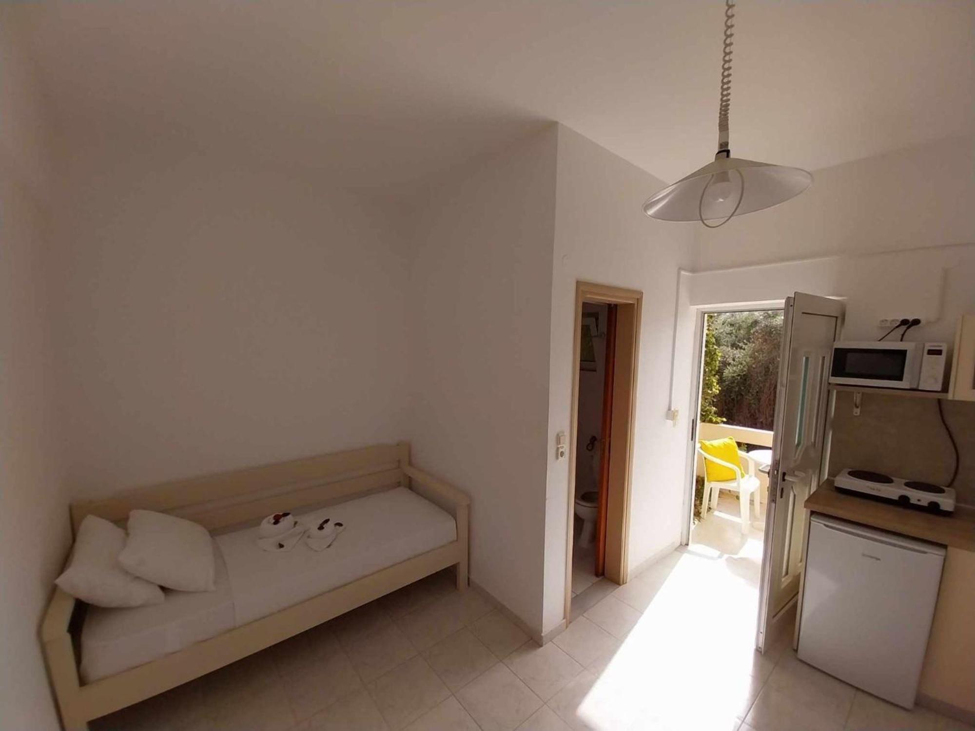 Litinas Apartments With Pool Agia Marina Exterior foto